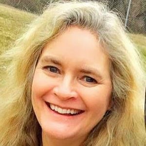 Meet your Posher, Deborah